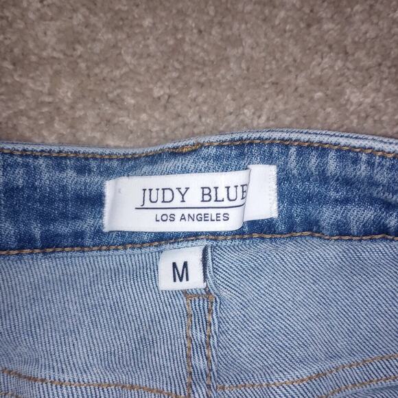2/$30 Women's Judy Blue Shorts Medium Light Wash Bermuda Distressed JB150094 - Picture 2 of 2
